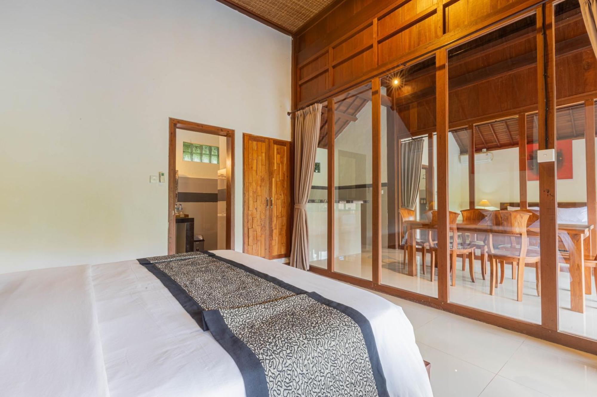 Sari Bamboo Bungalows Ubud Rum bild