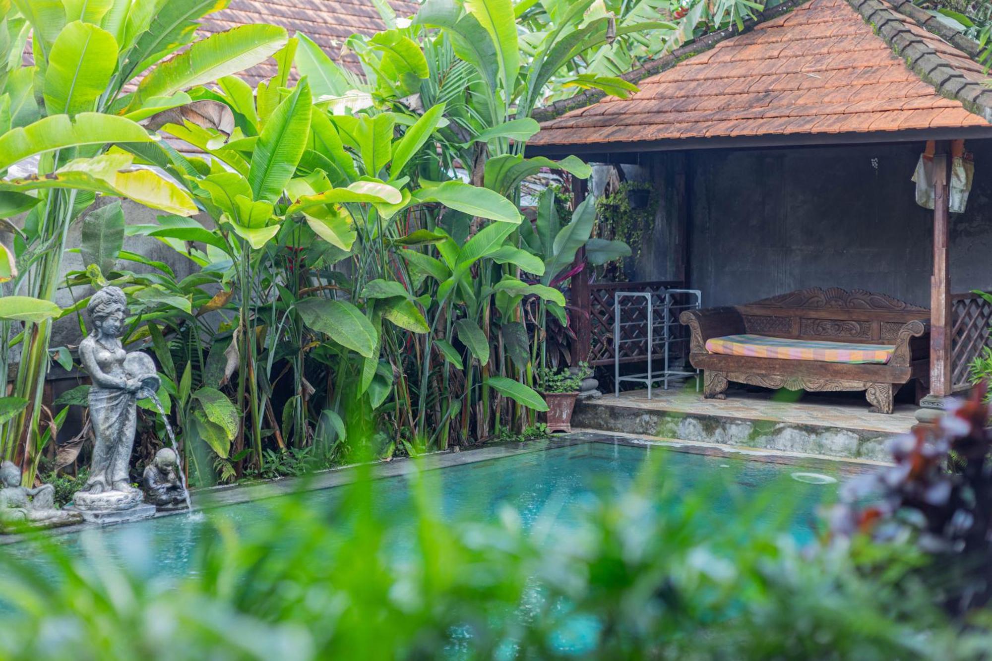 Sari Bamboo Bungalows Ubud Rum bild